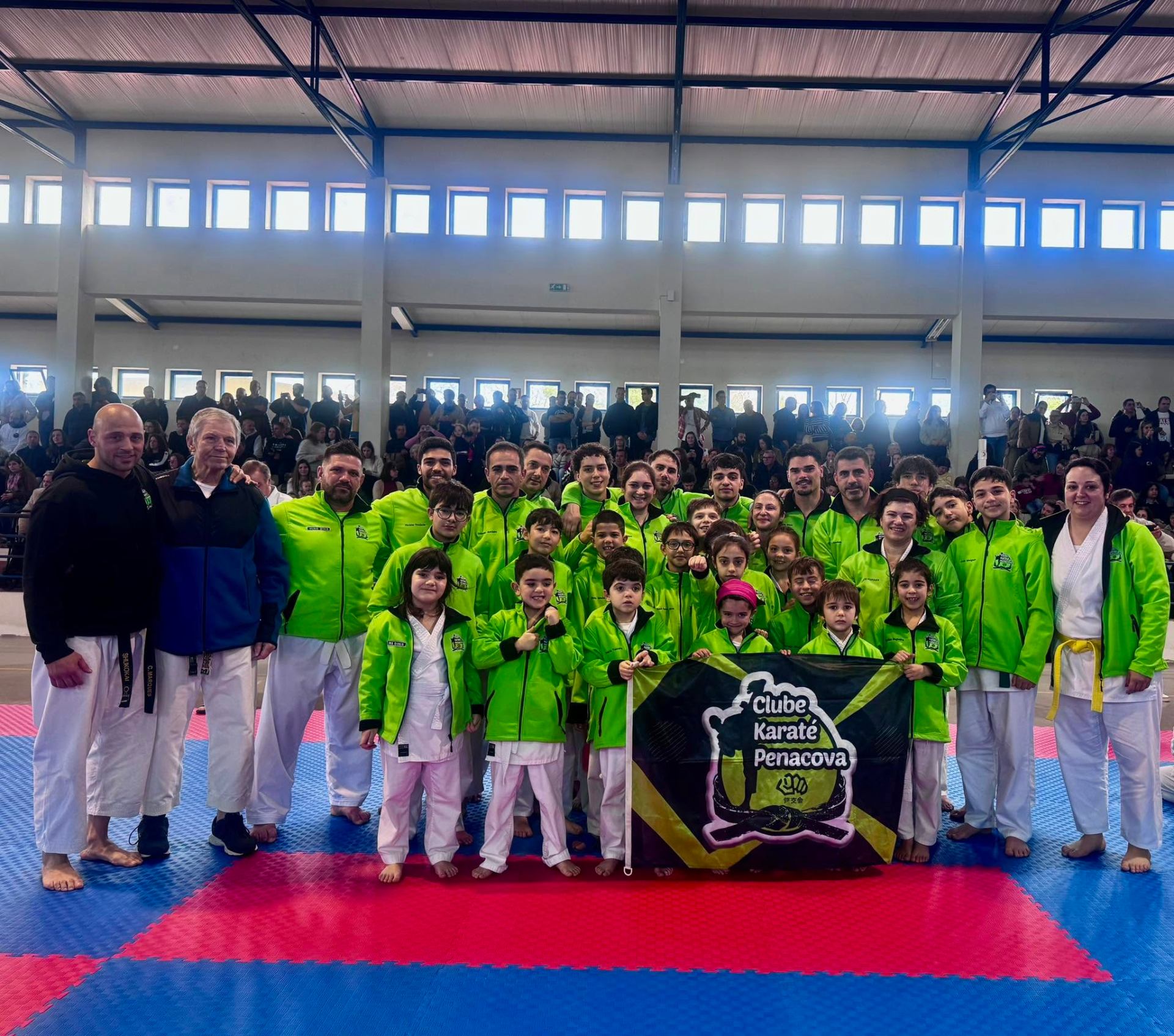 Equipa do Clube Karaté Penacova em competição